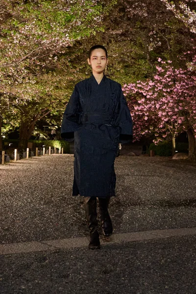 Look 8